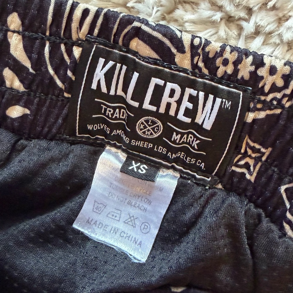 Kill Crew Thigh High Paisley Shorts XS - Picture 4 of 4